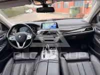 2020 BMW 730