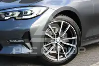 2020 BMW 318
