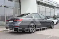 2020 BMW 745