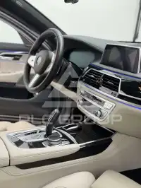 2020 BMW 745