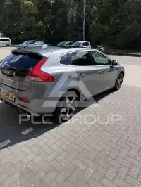 2020 Volvo V40
