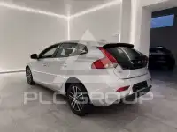 2020 Volvo V40