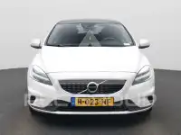 2020 Volvo V40