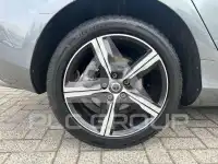 2020 Volvo V40