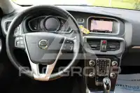 2020 Volvo V40