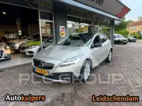 2020 Volvo V40