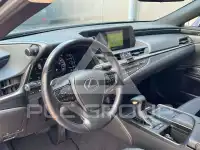 2020 Lexus ES300
