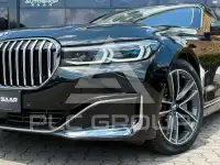 2021 BMW 740