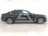 2021 BMW 740