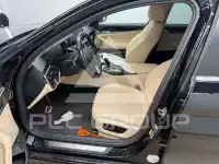 2021 BMW 530