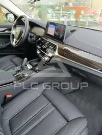 2021 BMW 530