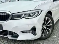 2021 BMW 320