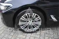 2021 BMW 520