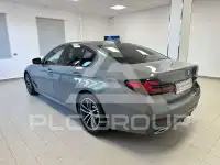 2021 BMW 520