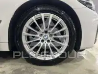 2021 BMW 520