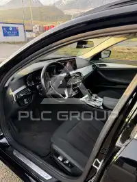 2021 BMW 520