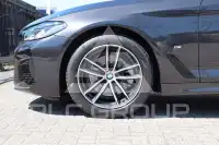2021 BMW 520