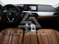 2021 BMW 520