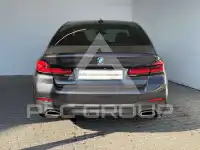 2021 BMW 520