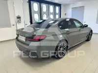 2021 BMW 520