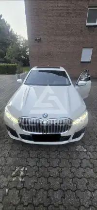 2021 BMW 730