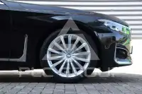 2021 BMW 745