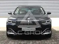 2021 BMW 745