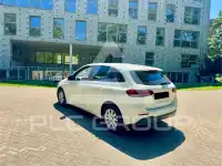 2021 Mercedes Benz B 200