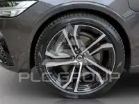 2021 Volvo V90