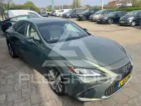 2021 Lexus ES300
