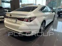 2021 Lexus ES300