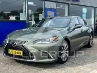 2021 Lexus ES300