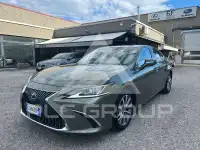 2021 Lexus ES300