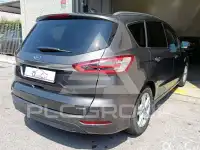2021 Ford S-Max
