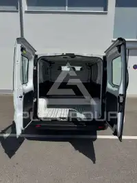2022 Nissan NV 300