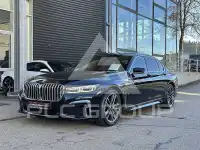 2022 BMW 740