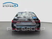 2022 BMW 740