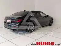2022 BMW 740