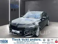 2022 BMW 740
