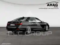 2022 BMW 740