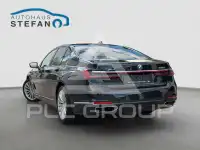 2022 BMW 740