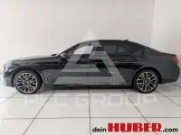 2022 BMW 740