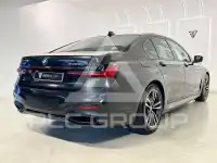 2022 BMW 740