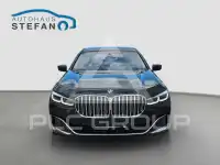 2022 BMW 740