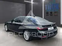 2022 BMW 740
