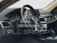 2022 BMW 740