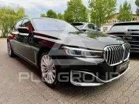 2022 BMW 740