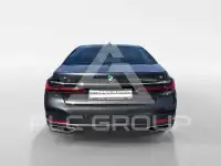 2022 BMW 740