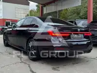 2022 BMW 750