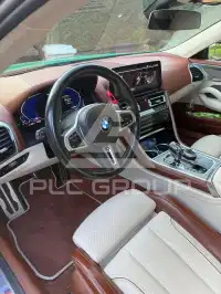 2022 BMW M8